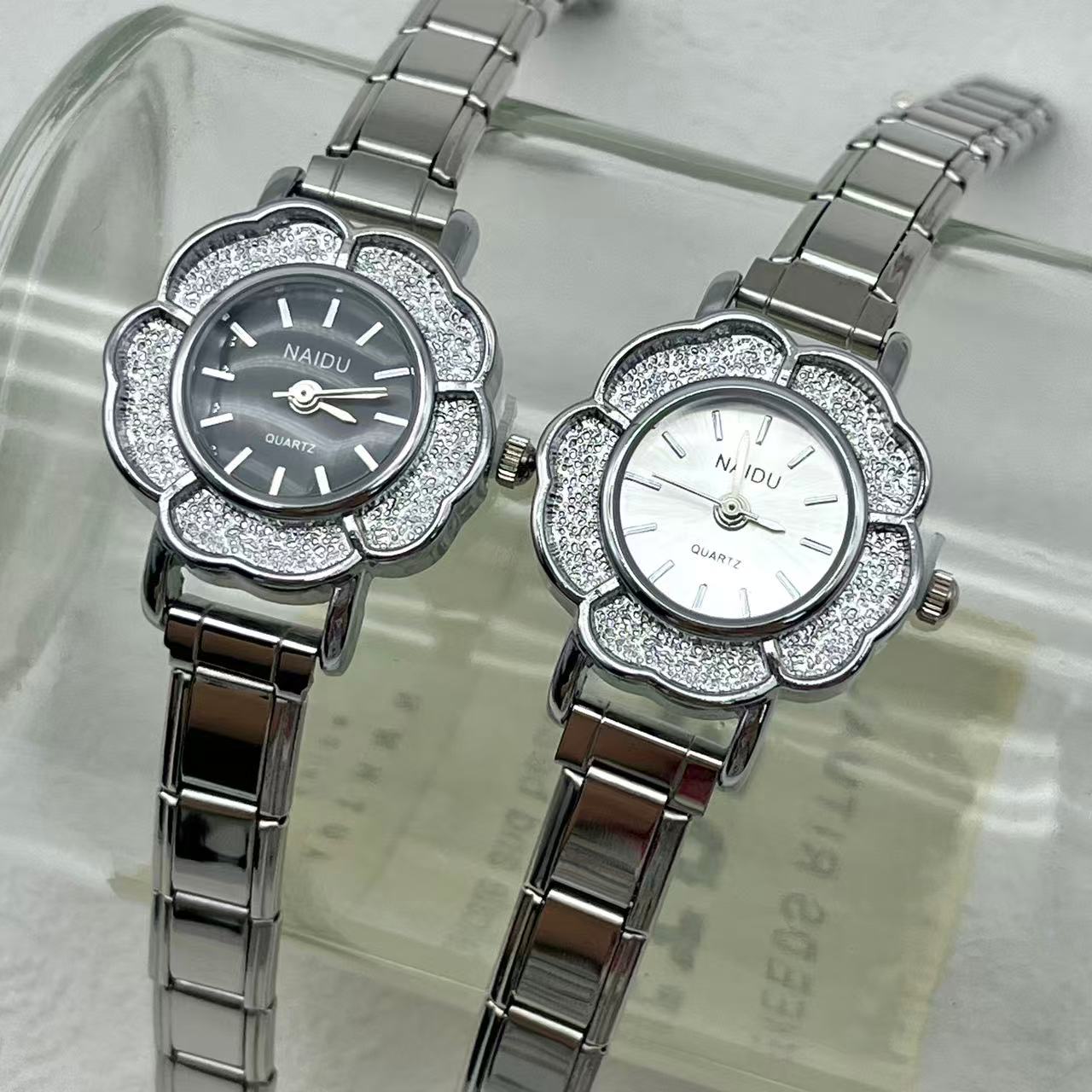 Luxury Watch Gift For Her - ผู้หญิงนาฬิกาควอตซ์ Zirconia ดอกไม้ Inlay Luxury Chic