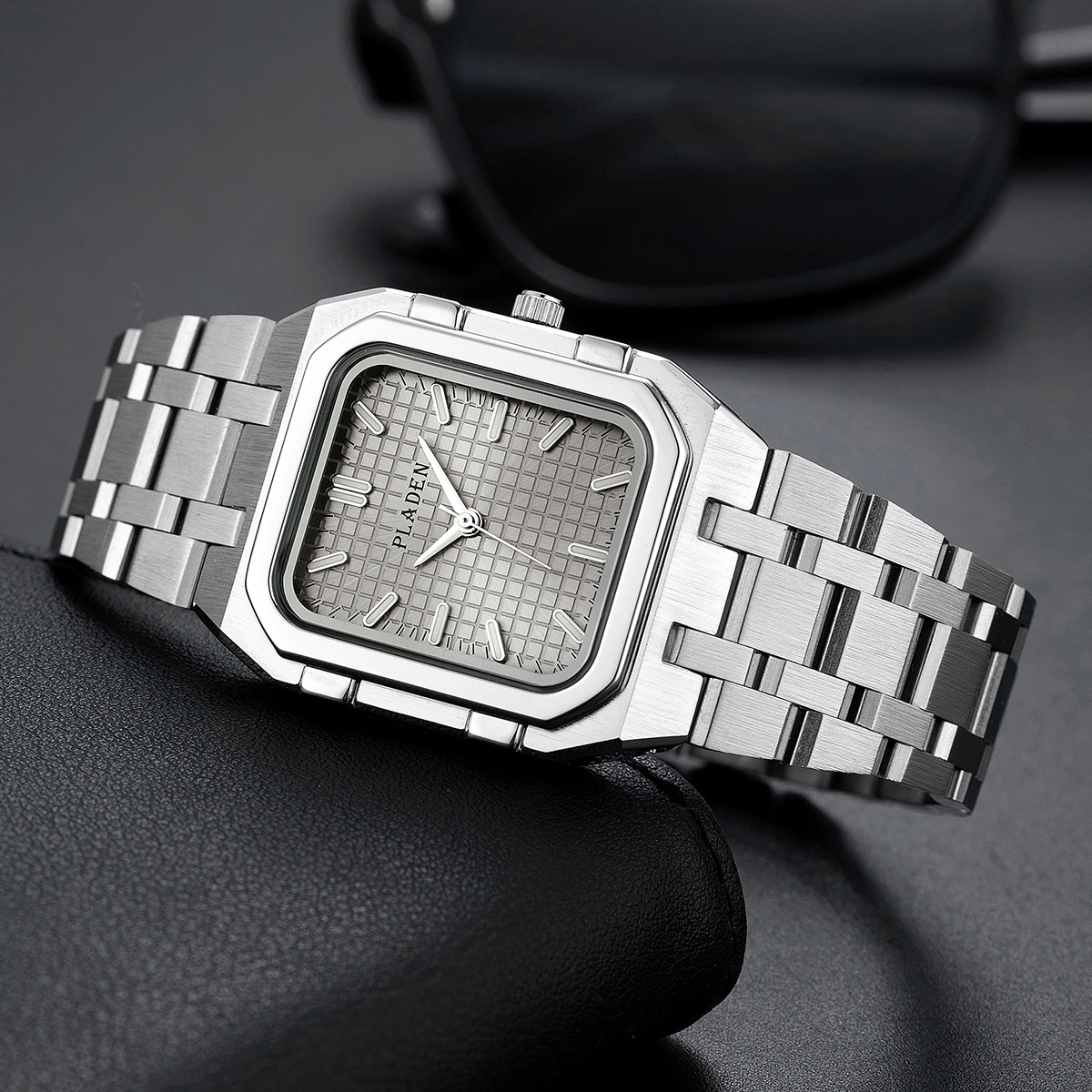 แบรนด์หรู Blue Dial Man คุณภาพ - Luxury Watch Name บทวิจารณ์และราคา