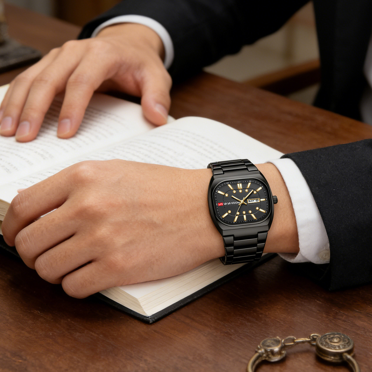 นาฬิกาควอตซ์ดีไซน์ใหม่ทรงเหลี่ - Perpetual Calendar Watch บทวิจารณ์และราคา