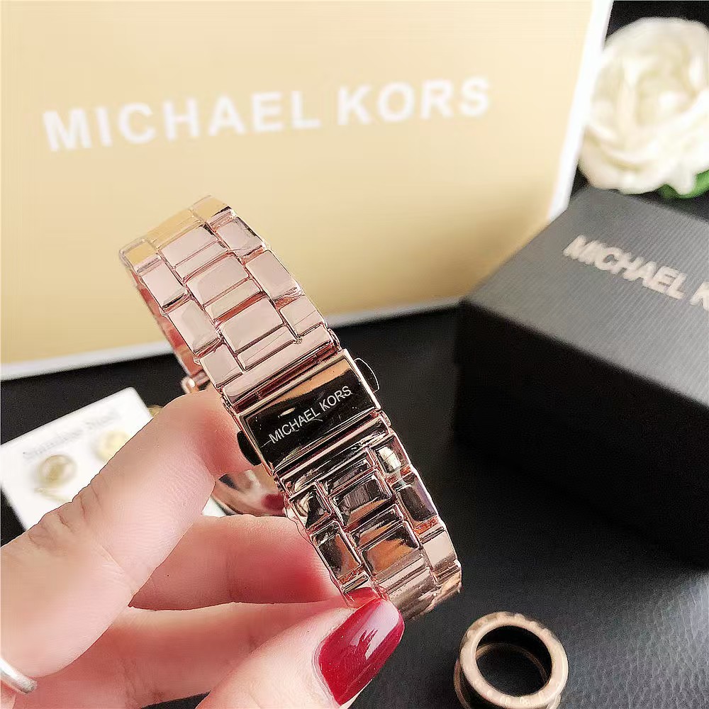 MICHAEL KORS กระเป๋าใส่นาฬิกาส - Luxury Watch Photography บทวิจารณ์และราคา