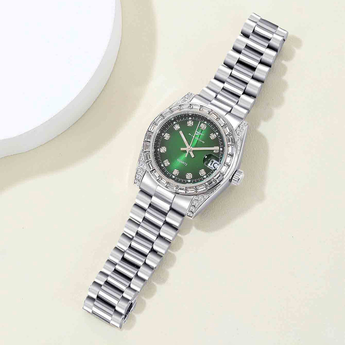 นาฬิกาผู้หญิงหน้าปัดสีเขียวคลา - Perpetual Calendar Watch บทวิจารณ์และราคา