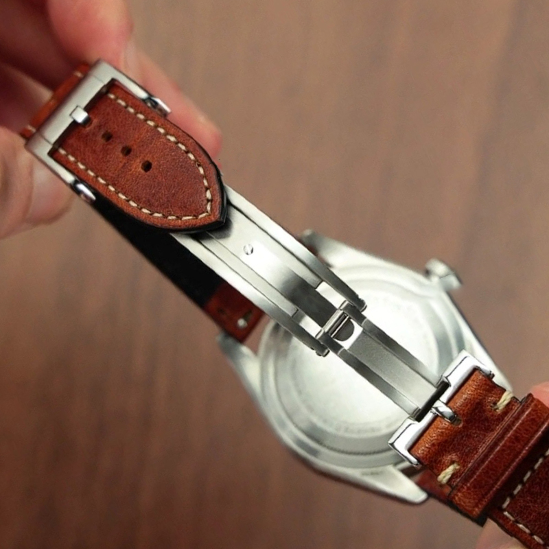 ตัวล็อคสายนาฬิกาแบบสปริงดีไซน์ - Luxury Watch Logo บทวิจารณ์และราคา